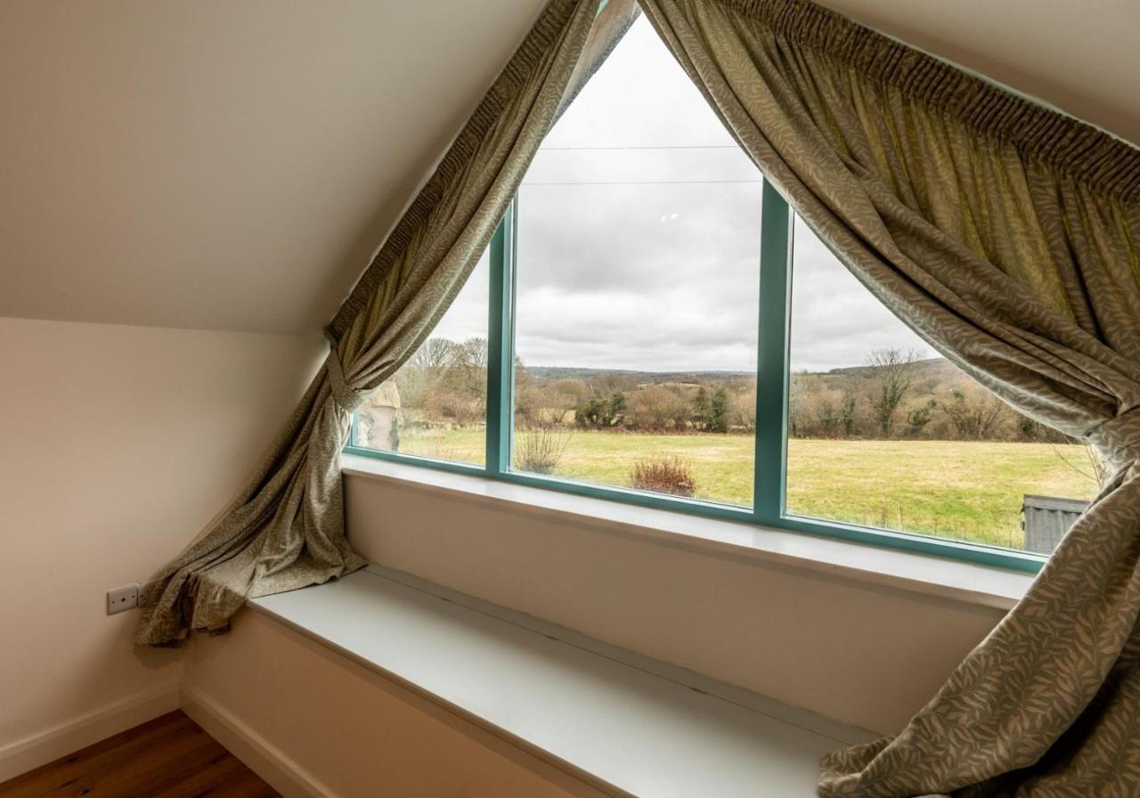 Penrhiw - A Country Cottage With Mountain Views Newport  Dış mekan fotoğraf