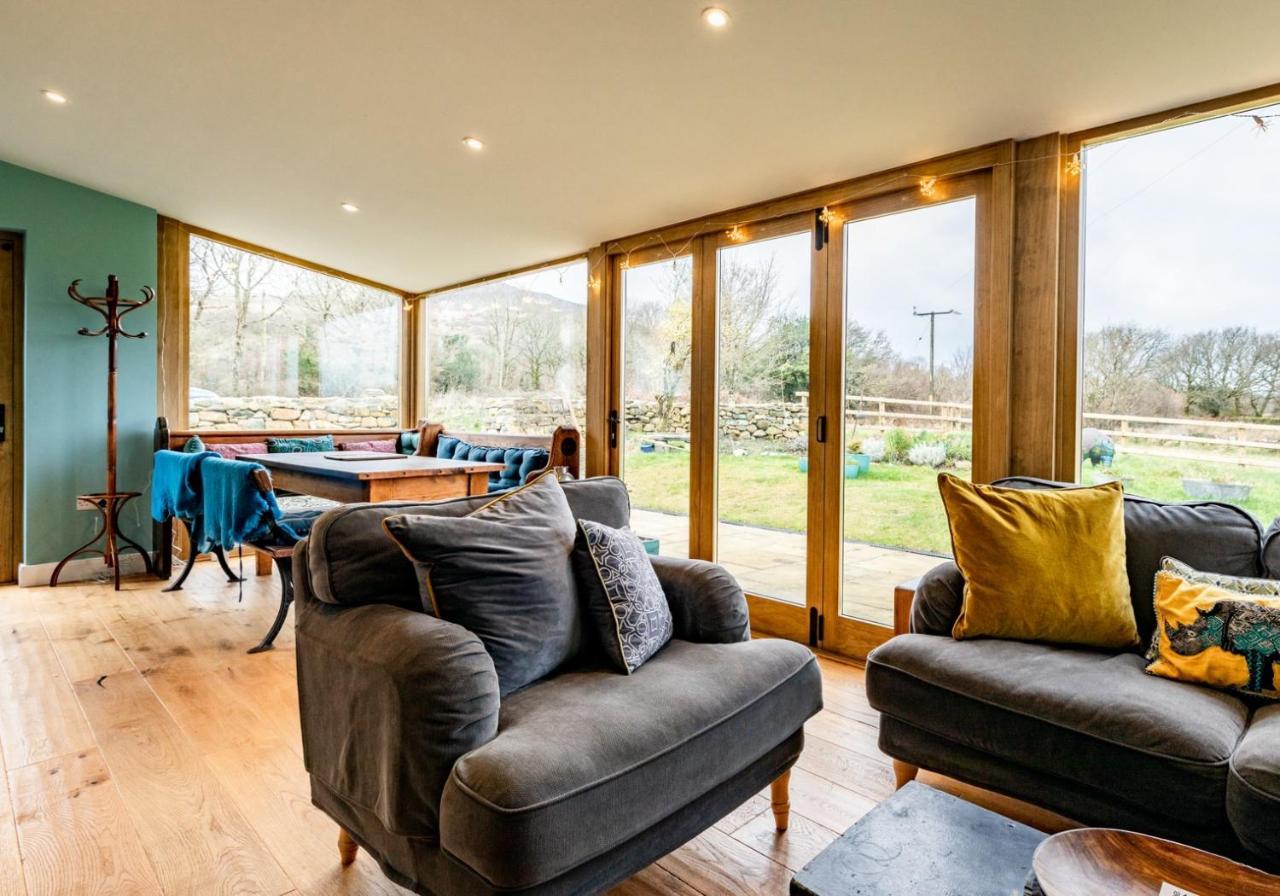Penrhiw - A Country Cottage With Mountain Views Newport  Dış mekan fotoğraf