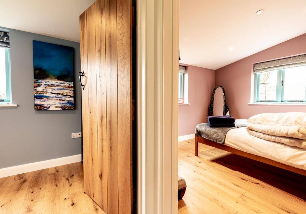 Penrhiw - A Country Cottage With Mountain Views Newport  Dış mekan fotoğraf
