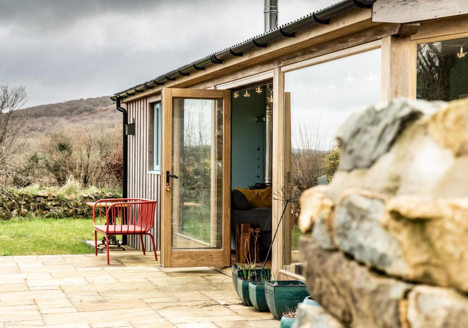 Penrhiw - A Country Cottage With Mountain Views Newport  Dış mekan fotoğraf